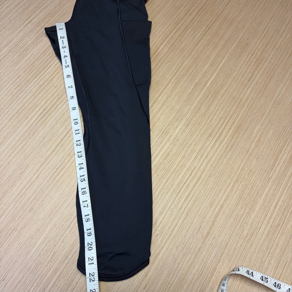 Athleta All In Capri Cropped Leggings Stash Pockets Black Womens Small - Picture 10 of 11